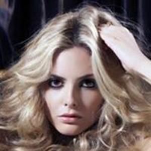 Meet your Posher, Stephani